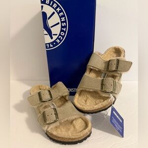 NEW‼️Birkenstock “Arizona” Shearling Suede Sandals -Size 38 Taupe Suede